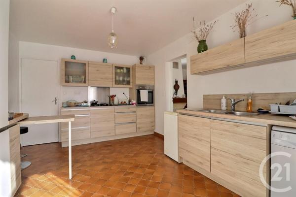 Maison à vendre  6 pièces - 122,84 m2 ROQUEBRUNE SUR ARGENS - 83