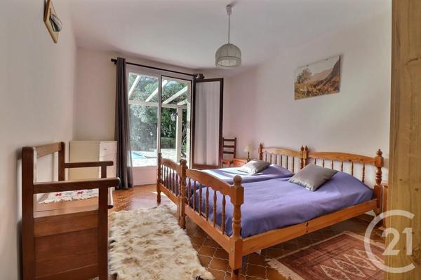 Maison à vendre  6 pièces - 122,84 m2 ROQUEBRUNE SUR ARGENS - 83