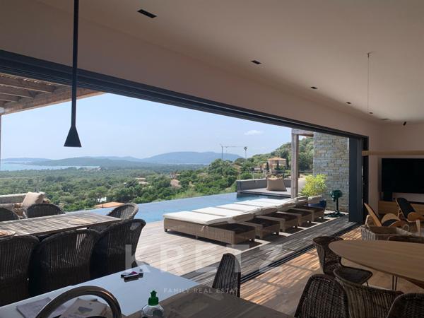 VILLA SAINT CYPRIEN  VUE MER ET PISCINE À DÉBORDEMENT