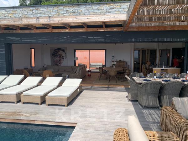 VILLA SAINT CYPRIEN  VUE MER ET PISCINE À DÉBORDEMENT