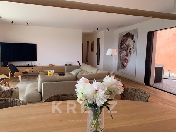 VILLA SAINT CYPRIEN  VUE MER ET PISCINE À DÉBORDEMENT