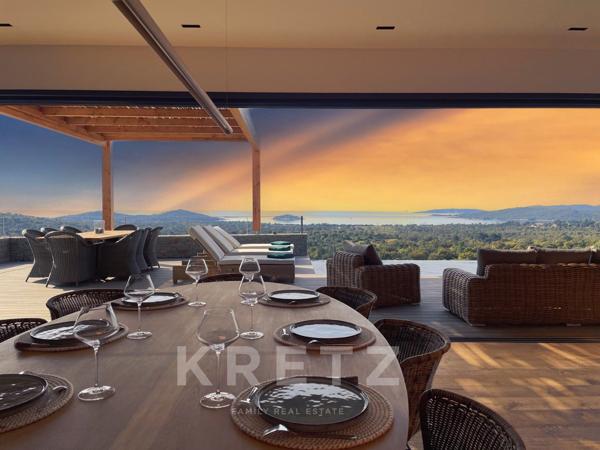 VILLA SAINT CYPRIEN  VUE MER ET PISCINE À DÉBORDEMENT