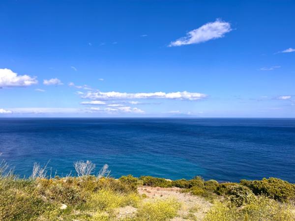 À Vendre SISCO : Terrain Constructible de 900m2 - Vue Mer