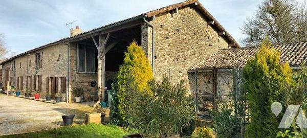 MAISON ANCIENNE 175M² ET DEPENDANCES SUR 2200m²