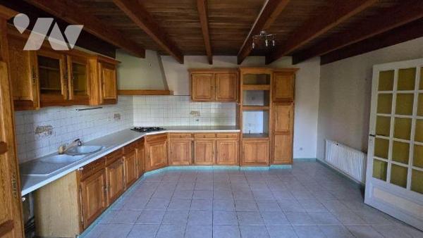 MAISON ANCIENNE 175M² ET DEPENDANCES SUR 2200m²