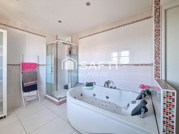 Maison familiale moderne avec beaux volumes – Quartier du Vert Galant