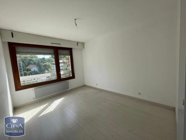 Appartement à louer 3 pièces 68.71m² Saint-Julien-en-Genevois (74160)