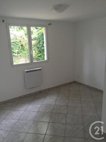 Appartement à vendre  2 pièces - 28 m2 GOUSSAINVILLE - 95