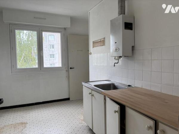 ORVAULT – Quartier Plaisance. T4 avec balcon de 73,74 m² hab au 1er ss asc.                      
