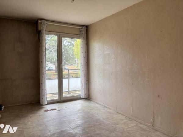 ORVAULT – Quartier Plaisance. T4 avec balcon de 73,74 m² hab au 1er ss asc.                      