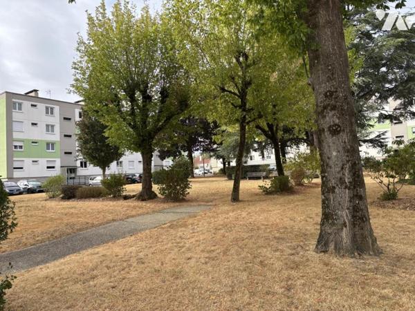 ORVAULT – Quartier Plaisance. T4 avec balcon de 73,74 m² hab au 1er ss asc.                      