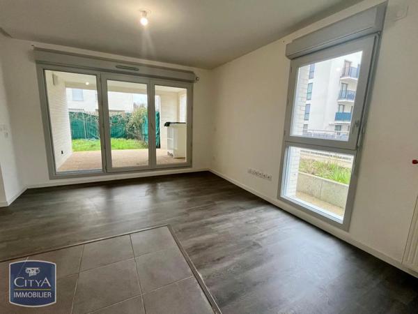 Appartement à louer 2 pièces 40.56m² Cergy (95800)