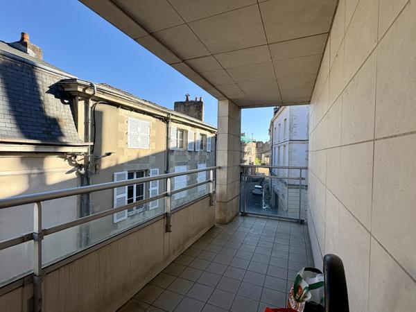 Studio meublé - BAS DU CENTRE VILLE Poitiers (86000)