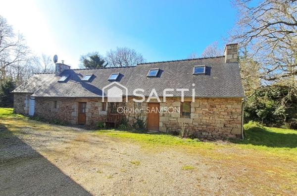 Propriété avec dépendances sur terrain d'1 hectare