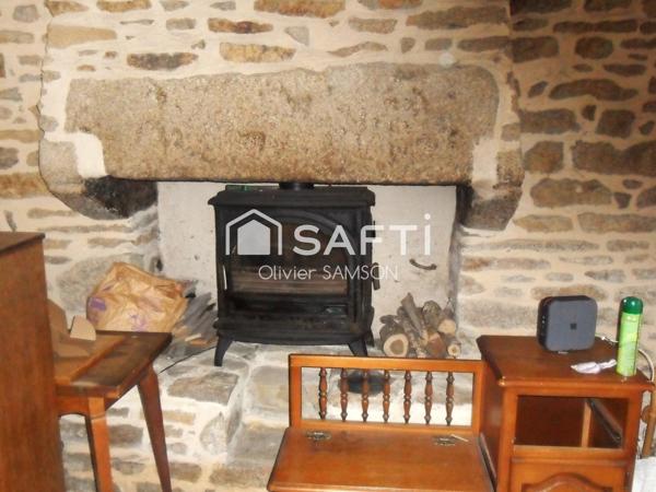 Propriété avec dépendances sur terrain d'1 hectare