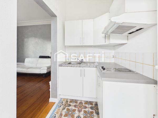 Appartement avec terrasse et parking privés
