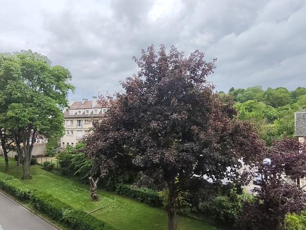 SUPERBE APPARTEMENT F4 DE 72M² REFAIT A NEUF AVEC GOUT DANS RESIDENCE DE STANDING PLEIN CENTRE VILLE Beauvais (60000)