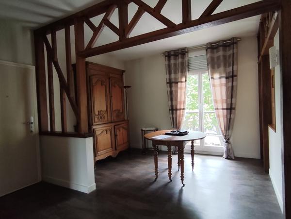 SUPERBE APPARTEMENT F4 DE 72M² REFAIT A NEUF AVEC GOUT DANS RESIDENCE DE STANDING PLEIN CENTRE VILLE Beauvais (60000)
