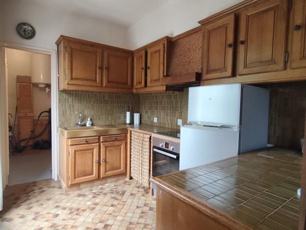 SUPERBE APPARTEMENT F4 DE 72M² REFAIT A NEUF AVEC GOUT DANS RESIDENCE DE STANDING PLEIN CENTRE VILLE Beauvais (60000)
