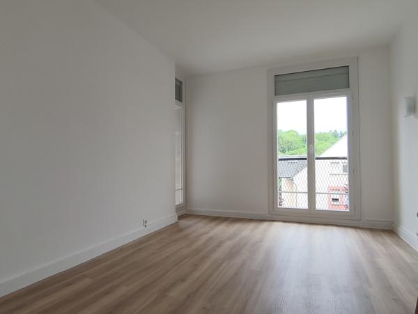 SUPERBE APPARTEMENT F4 DE 72M² REFAIT A NEUF AVEC GOUT DANS RESIDENCE DE STANDING PLEIN CENTRE VILLE Beauvais (60000)