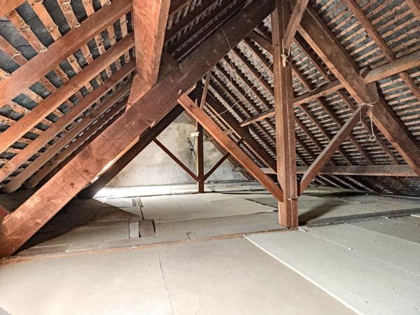 Grande maison centre-ville avec garage