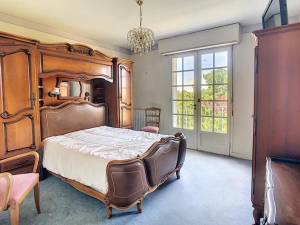 Grande maison centre-ville avec garage