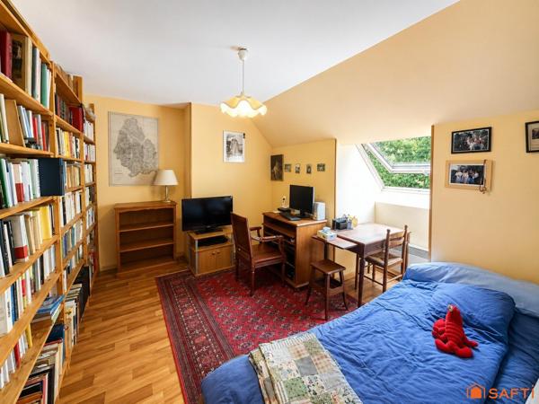 MAISON FAMILIALE, 5 CHAMBRES ET SOUS-SOL COMPLET