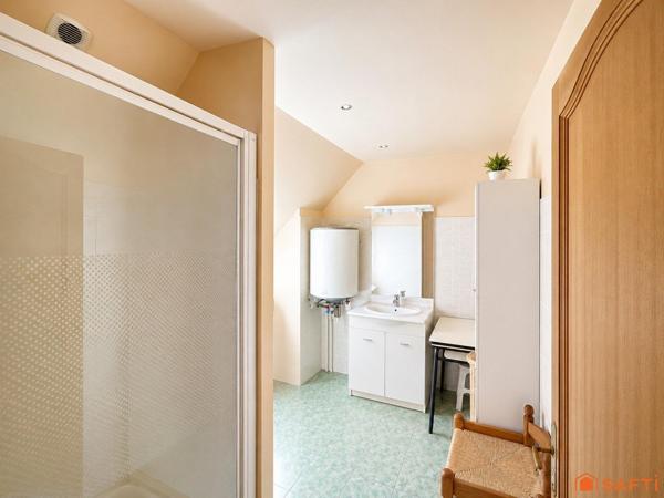 MAISON FAMILIALE, 5 CHAMBRES ET SOUS-SOL COMPLET