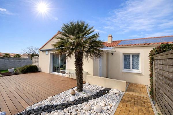 Maison de plain-pied  5 pièce(s)