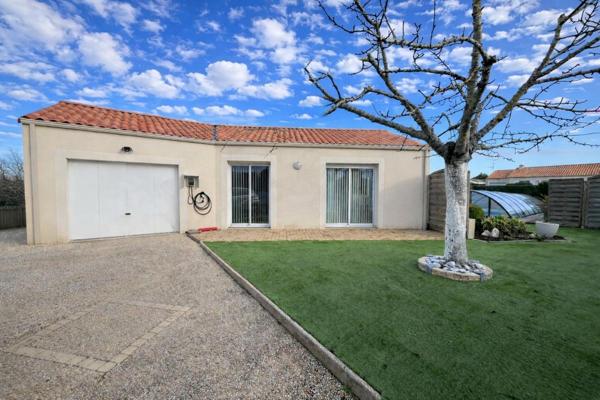 Maison de plain-pied  5 pièce(s)