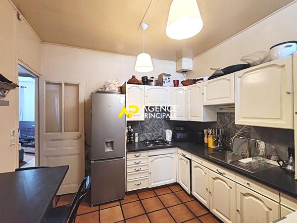 Maison à vendre à Argenteuil -5 pièces, 4 chambres 309 000 € ** - Référence 4449