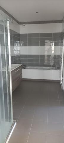 LAVAL, appartement T5 de 157 m² au 2ème étage