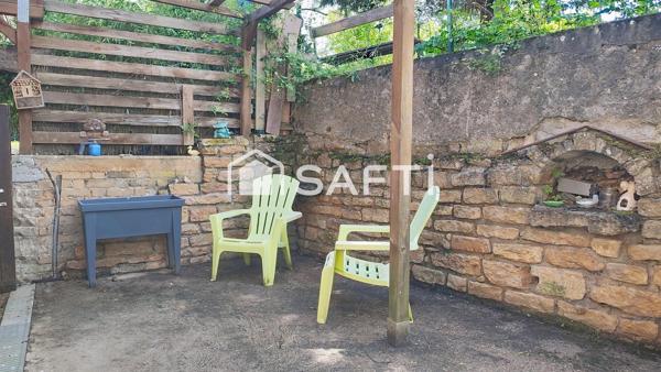 Appartement T4 avec terrasse et jardin