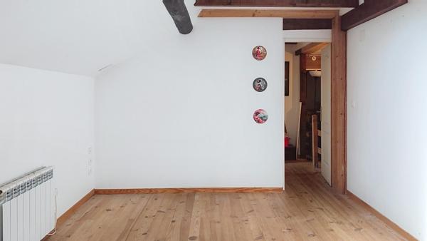 Appartement T4 avec terrasse et jardin