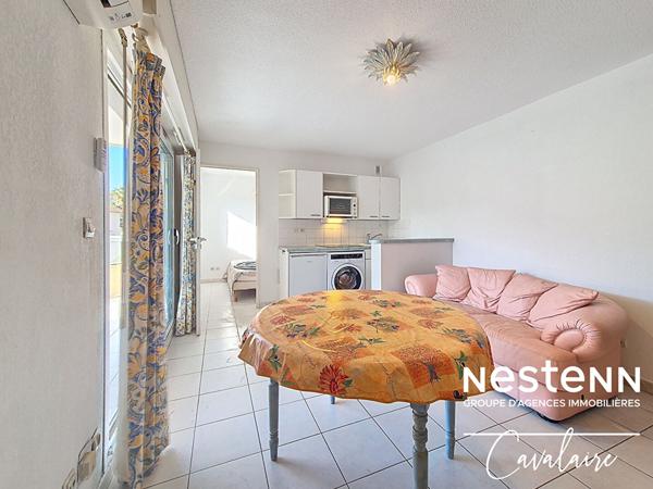 Appartement Cavalaire Sur Mer 2 pièce(s) en coeur de ville 3ème étage avec stationnement et cave