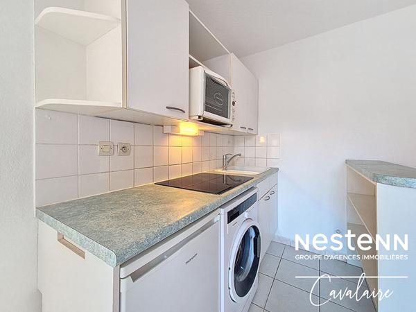Appartement Cavalaire Sur Mer 2 pièce(s) en coeur de ville 3ème étage avec stationnement et cave