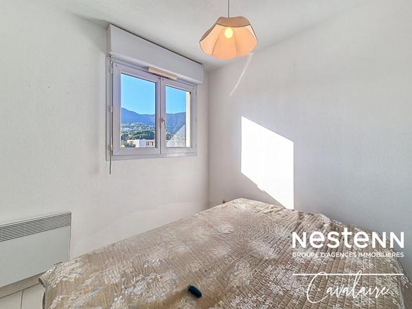 Appartement Cavalaire Sur Mer 2 pièce(s) en coeur de ville 3ème étage avec stationnement et cave
