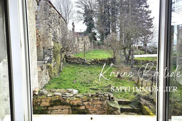 Maison de village PRADELLES avec grand  jardin