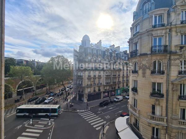 Grand deux pièces avec un magnifique potentiel