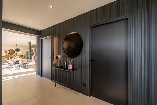VILLA CONTEMPORAINE DE PRESTIGE : 256m² sur parcelle 913m² - Panorama exceptionnel sur la Vallée du Rhône