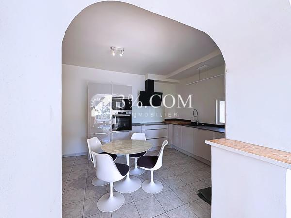 Maison 8 pièce(s) 4 chambre(s) 183 m²