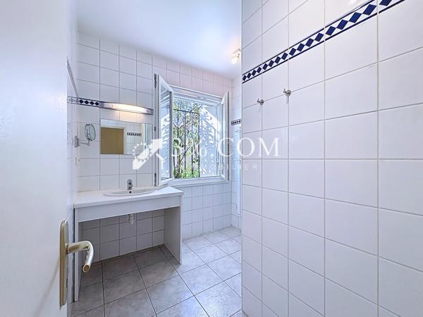 Maison 8 pièce(s) 4 chambre(s) 183 m²