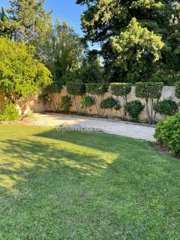 Propriété en pierres composée de 2 habitations à SAINT REMY DE PROVENCE