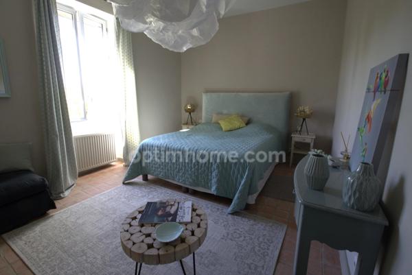 Propriété en pierres composée de 2 habitations à SAINT REMY DE PROVENCE