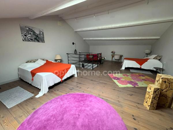 Propriété en pierres composée de 2 habitations à SAINT REMY DE PROVENCE