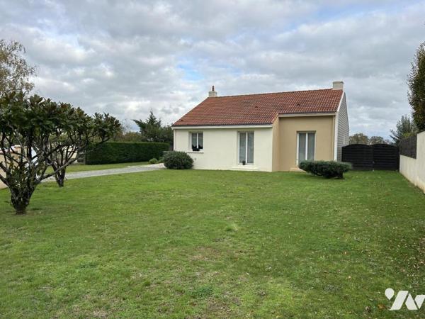 Maison de Plain-pied sur 932 m² de terrain.