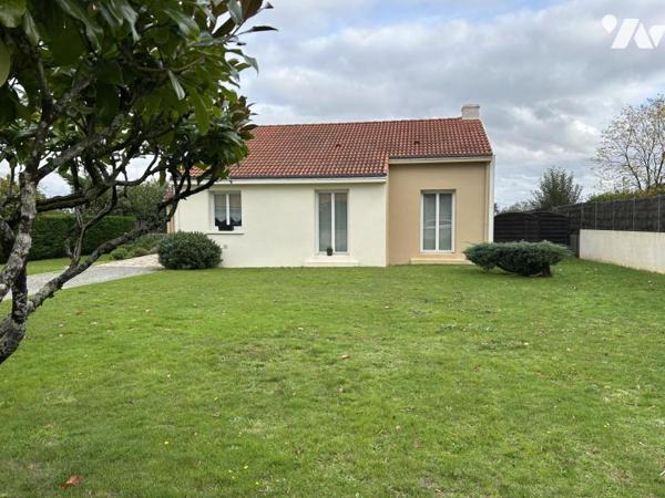 Maison de Plain-pied sur 932 m² de terrain.