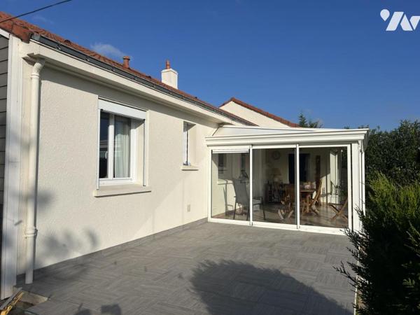 Maison de Plain-pied sur 932 m² de terrain.