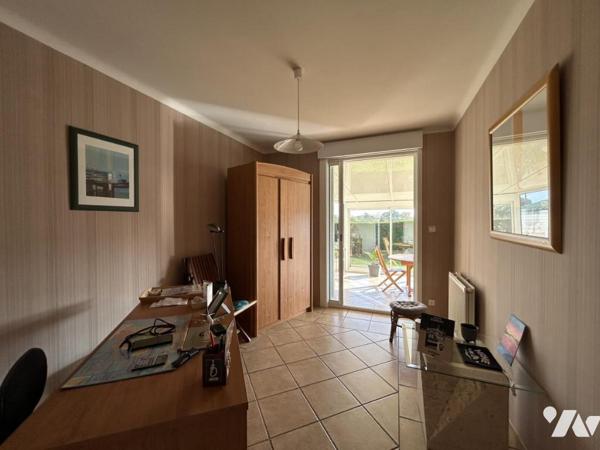 Maison de Plain-pied sur 932 m² de terrain.