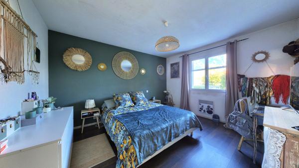 Maison composée de deux appartements, possibilité de division en 4 lots bâtis